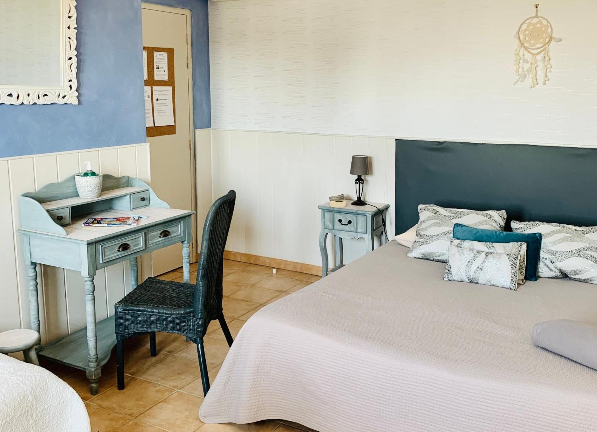 Mas Saint-Ange Bed & Breakfast Lunel  Room photo