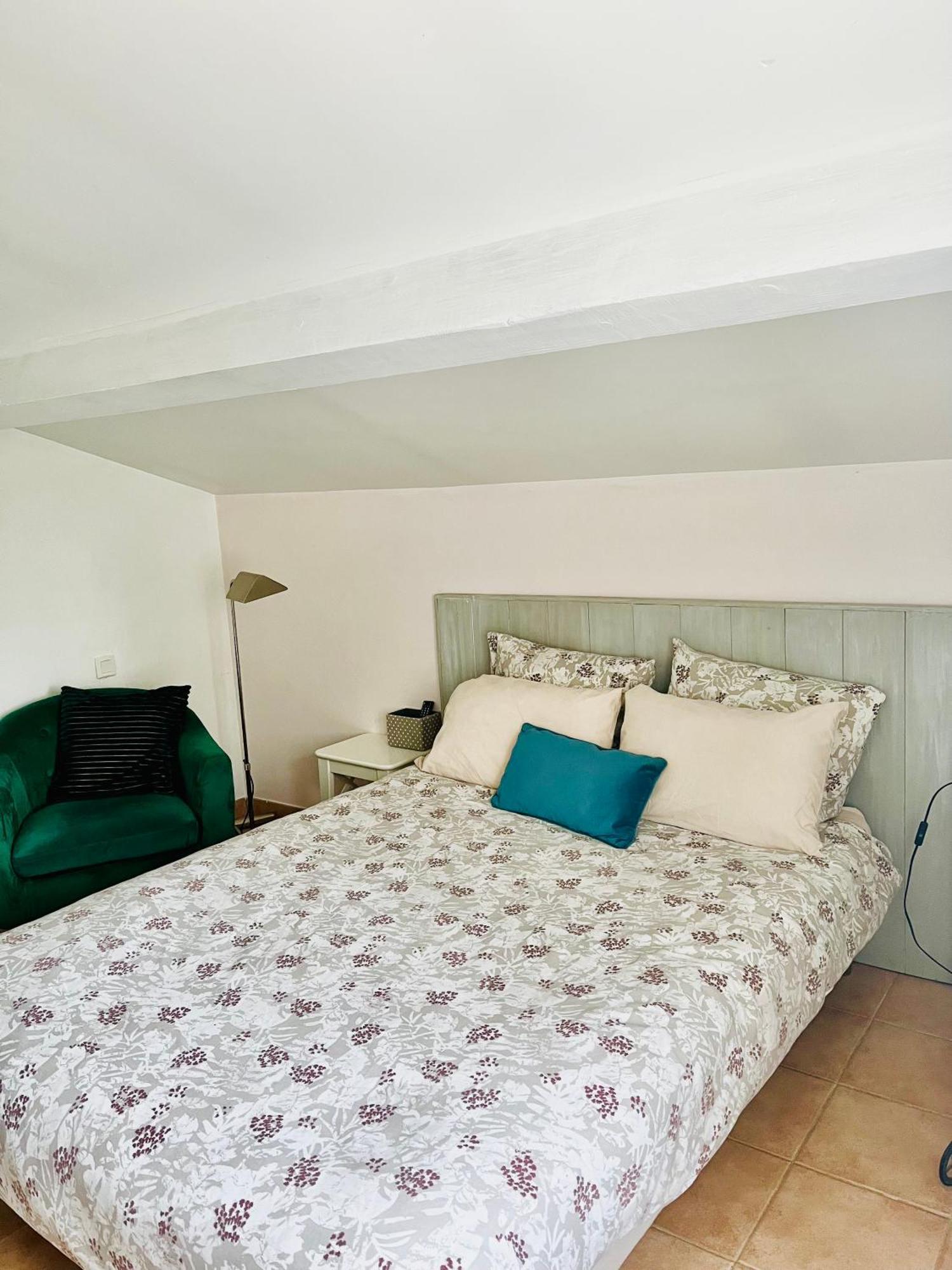 Mas Saint-Ange Bed & Breakfast Lunel  Room photo