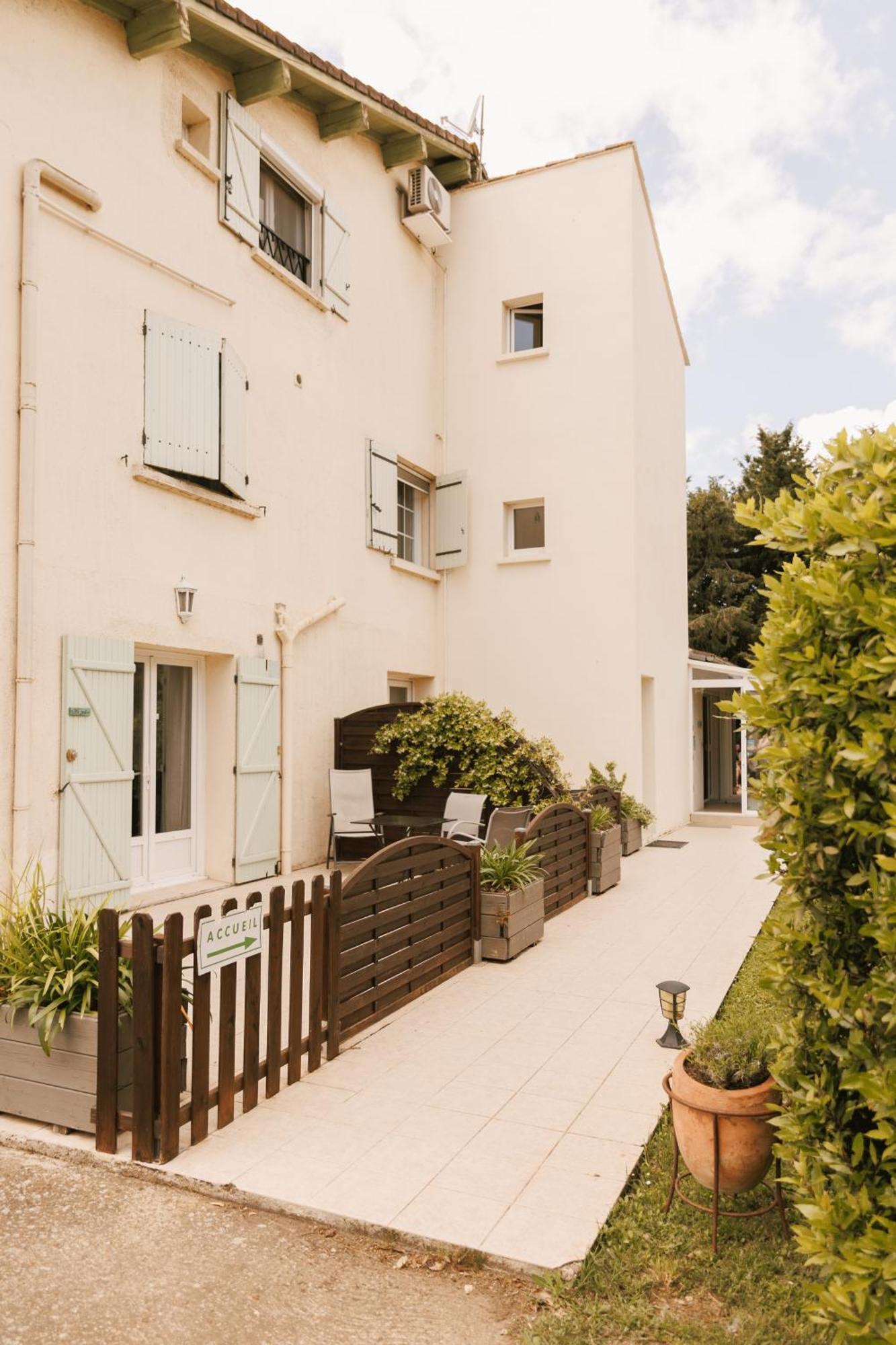 Mas Saint-Ange Bed & Breakfast Lunel  Exterior photo